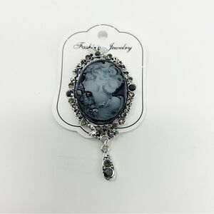 Vintage Style Victorian Lady Cameo Brooch Silver Tone Gray Blue Teardrop Sparkle